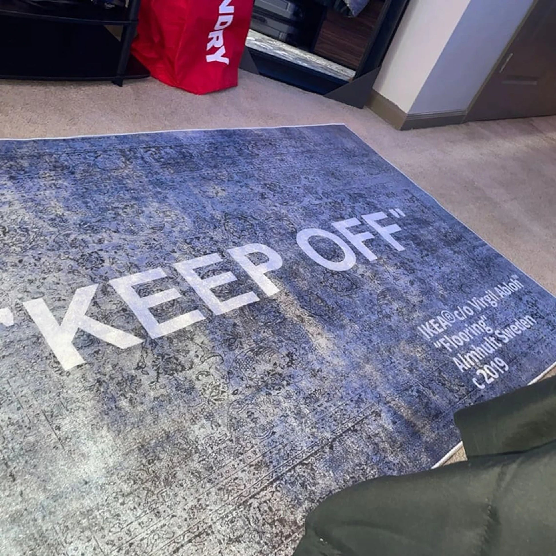 "KEEP OFF" MATTA GRÅ